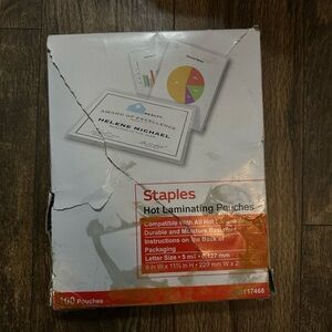 Staples hot laminating pouches